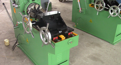 mesin screw pikeun bar baja (1)
