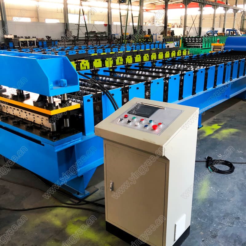 roof sheet forming machine