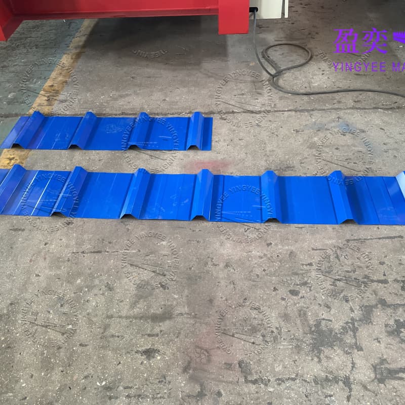 roof sheet cold roll forming machine