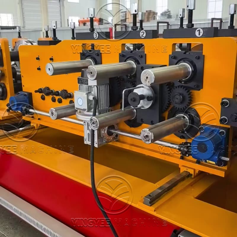 Purlin roll forming machine