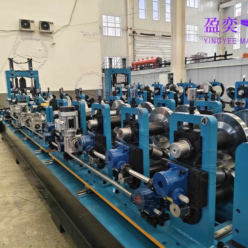 Purlin roll forming machine