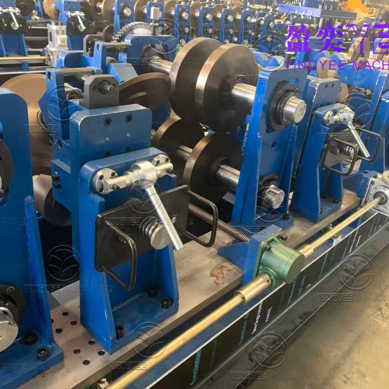 Purlin roll formingmachine
